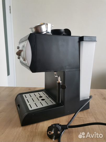 Кофеварка рожкового типа Vitek VT-1511 BK