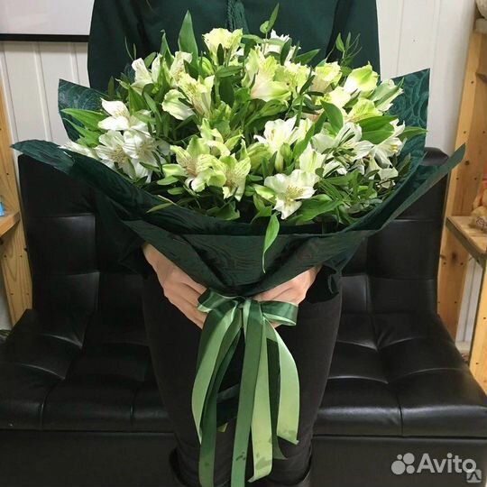 Букеты на праздник Цветы на мероприятие Доставка