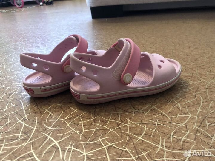Сандалии crocs доя девочки 25-26 размер