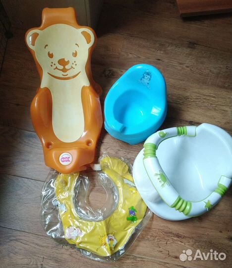 Для купания стульчик, горка, круг на шею, горшок