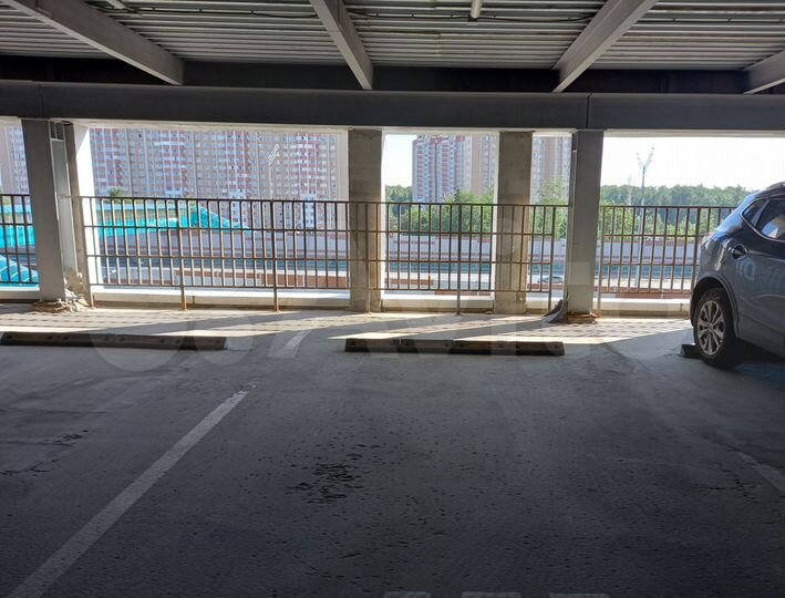 Машиноместо, 18 м²