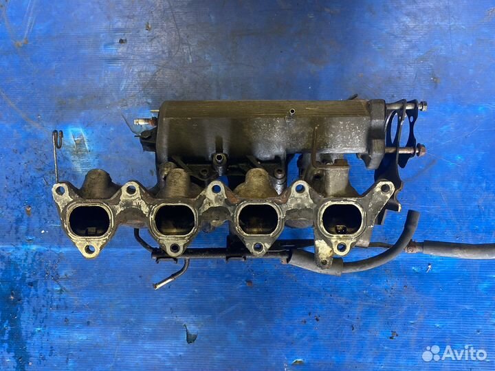 Toyota 4A-FE впускной коллектор
