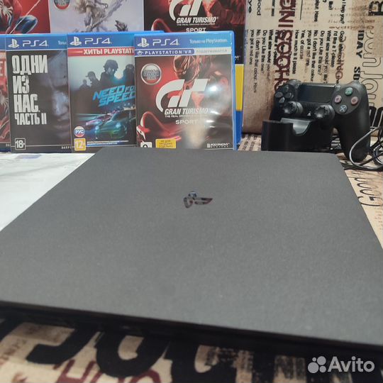 Sony PlayStation 4 Slim 1TB с играми
