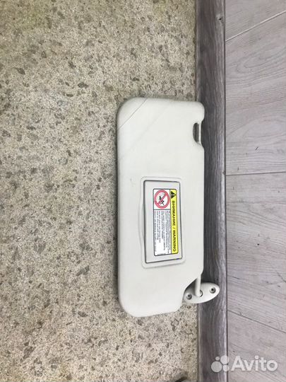 Козырек солнцезащитный левый Ford Focus седан iqdb