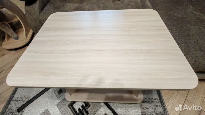 Журнальный столик на колесах бу