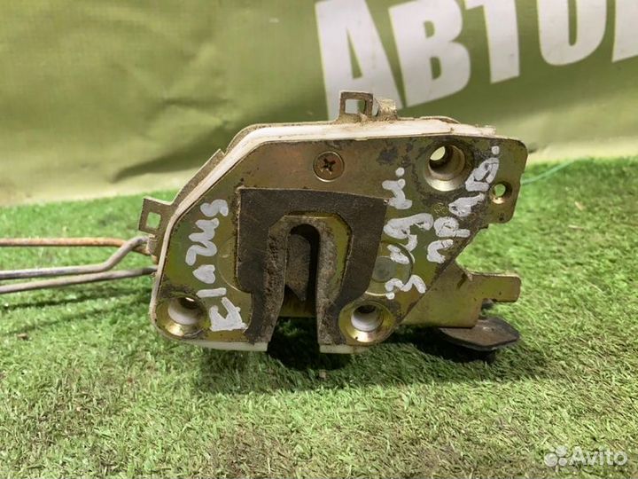 Замок боковой двери задний правый Kia Clarus FE