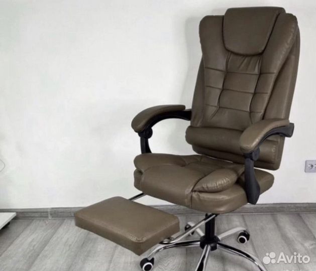 Компьютерное кресло руководителя