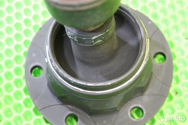 Карданный вал задний Suzuki Grand Vitara TDA4W