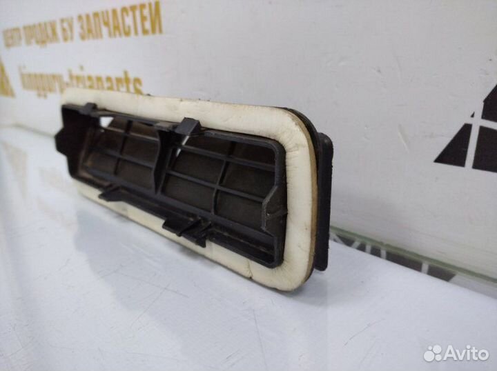 Дефлектор воздушный LADA Granta 1 2190 до