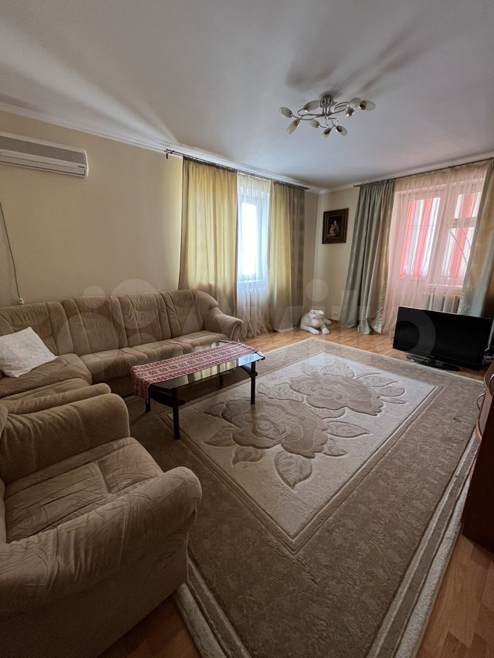 3-к. квартира, 90 м², 5/5 эт.