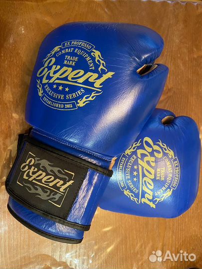 Боксерские перчатки