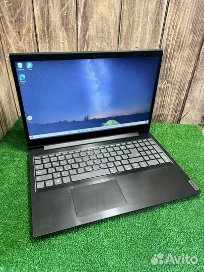 Современный Lenovo IdeaPad для учебы/работы