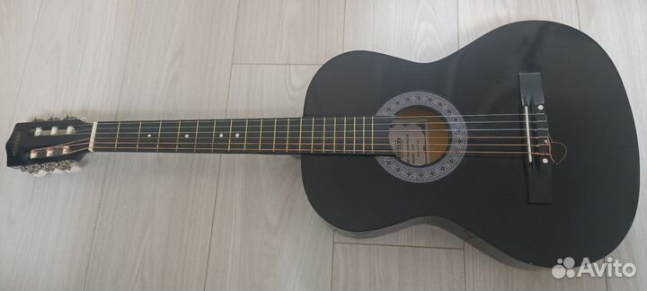 Акустическая гитара