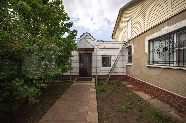 Дом 126 м² на участке 8 сот.