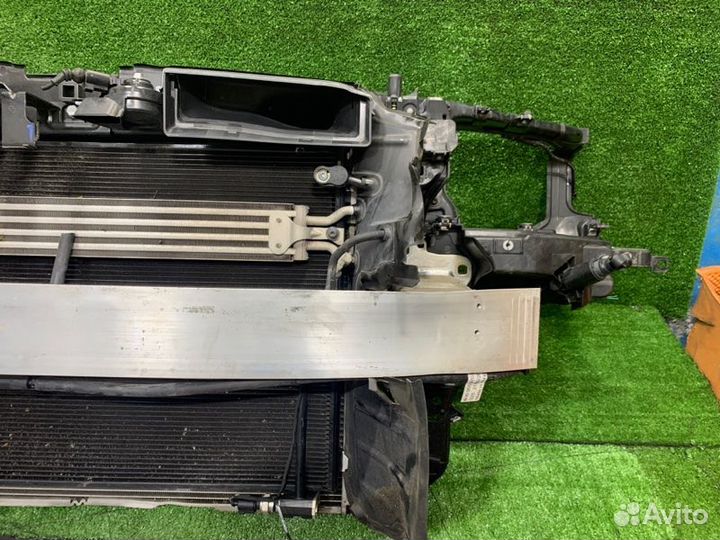 Кассета радиаторов в сборе передняя Audi A8 4H 4H