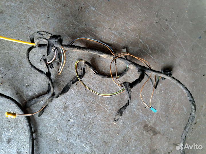 Проводка крышки багажника Mercedes w220