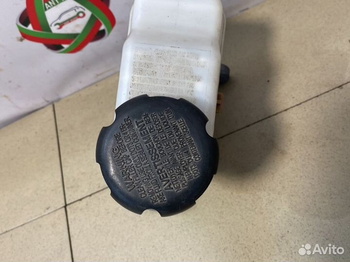 Huyndai Equus Главный тормозной цилиндр