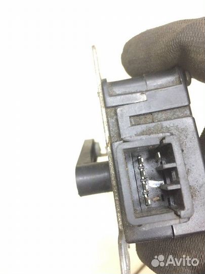Моторчик привода заслонок отопителя Kia Spectra