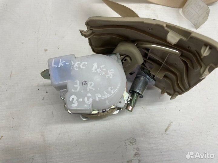 Ремень безопасности задний правый Toyota Land