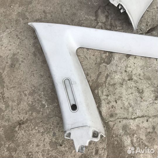 Накладка задней правой стойки Opel Vectra B