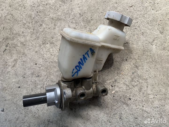 Главный тормозной цилиндр Хундай Соната YF