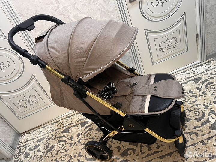 Прогулочная коляска новая