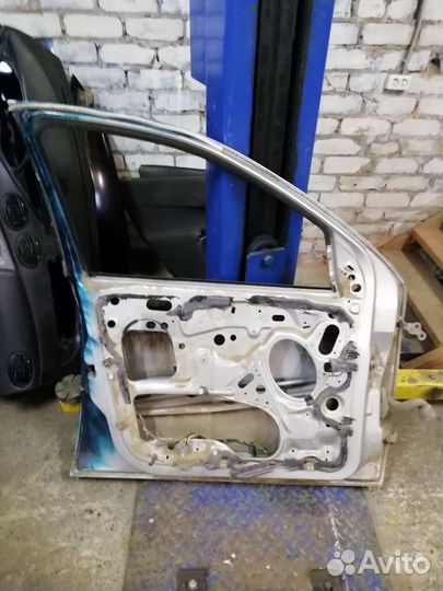 Дверь передняя водительская Ford Focus 1