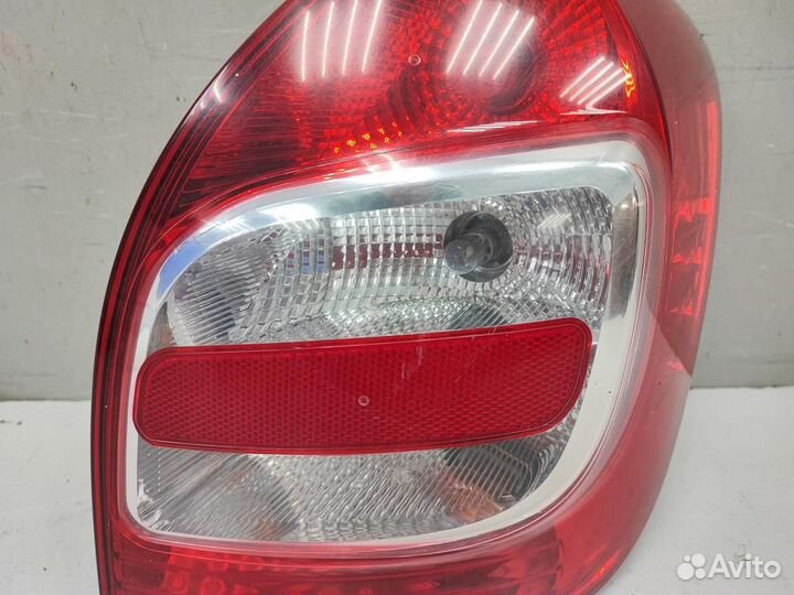 Фонарь правый LADA granta kalina 2 00