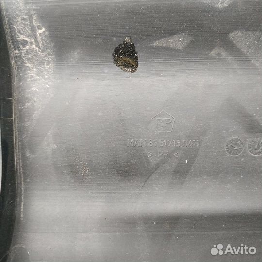 Накладка на разъёмы за кабиной Man Tgx 18.480