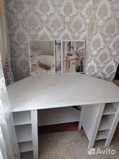 Компьютерный столик IKEA