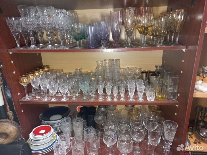 Бокалы, рюмки, стопки