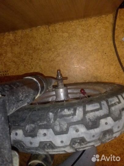 Вилка с колесом