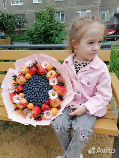 Съедобные букеты. Букет из фруктов, ягод