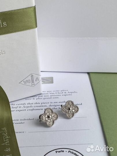 Серьги пусеты van cleef