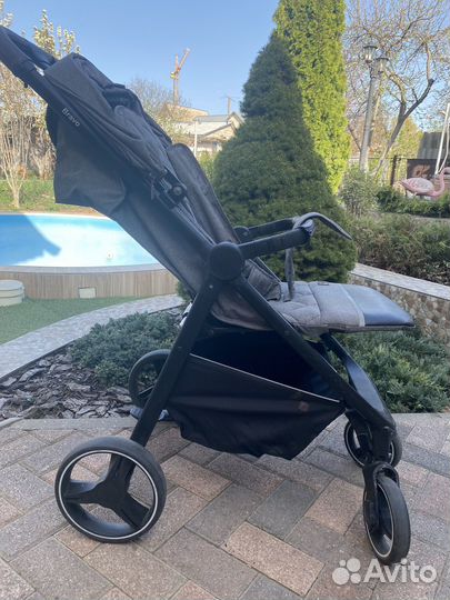 Прогулочная коляска carrello bravo