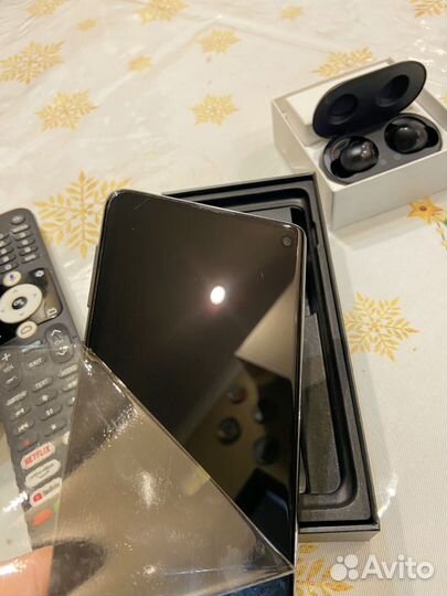 Samsung Galaxy S10, 6/128 ГБ