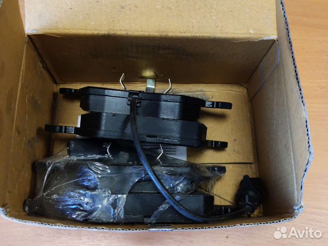 Тормозные колодки передние