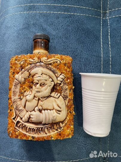 Янтарная фляжка