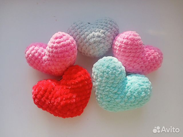 Вязаные брелоки ручной работы 