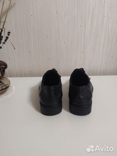 Полуботинки женские 37 размер