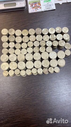 Купим монеты, знаки, значки,самовары,фигурки