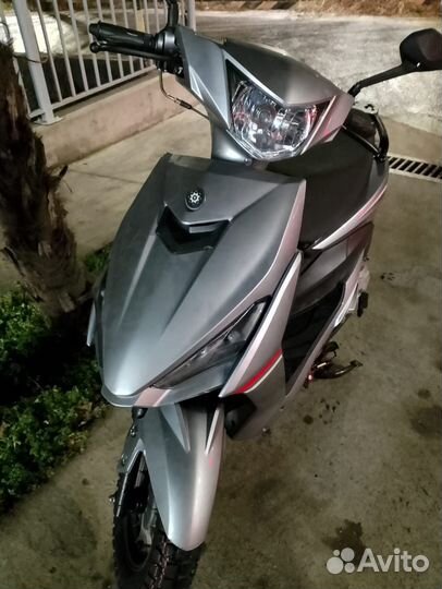 Продаю скутер log см3(11л.с)(реплика Yamaha jog)