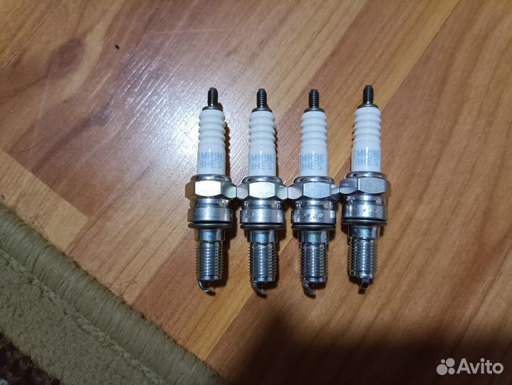 Комплект новых свечей NGK imr9e-9HES 7556