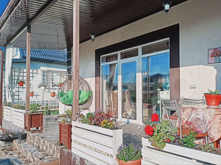 Дом 185 м² на участке 7,8 сот.