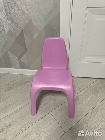Стульчик детский пластиковый