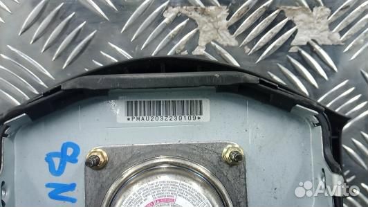 Подушка безопасности водителя nissan navara D22 (8NK40J301)