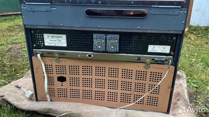 Радиоприемник melodija 102, кассетный магнитофоны