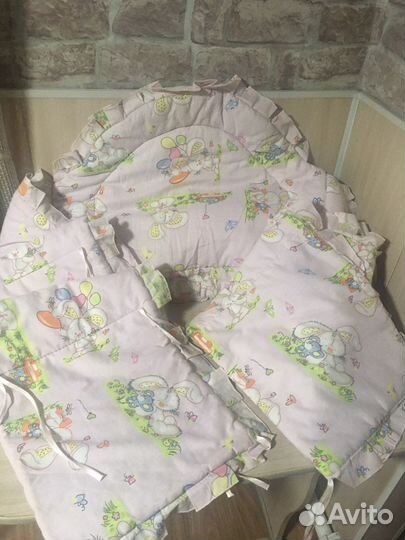 Кроватный отбойник-бортик