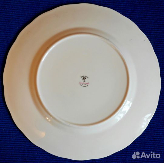 Тарелки Gainsborough. Англия. Костяной фарфор