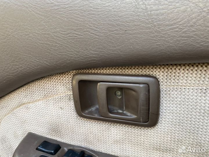 Ручки дверные внутренние Toyota Carina 170